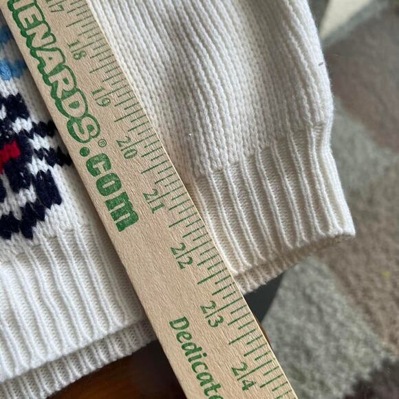 80s Acrylic Flower White Mockneck Nordic Knit Sweater Size L - Picture 6 of 7